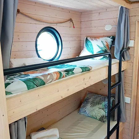 Botel Dom Na Wodzie Houseboat