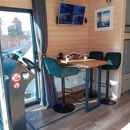 Botel Dom Na Wodzie Houseboat *